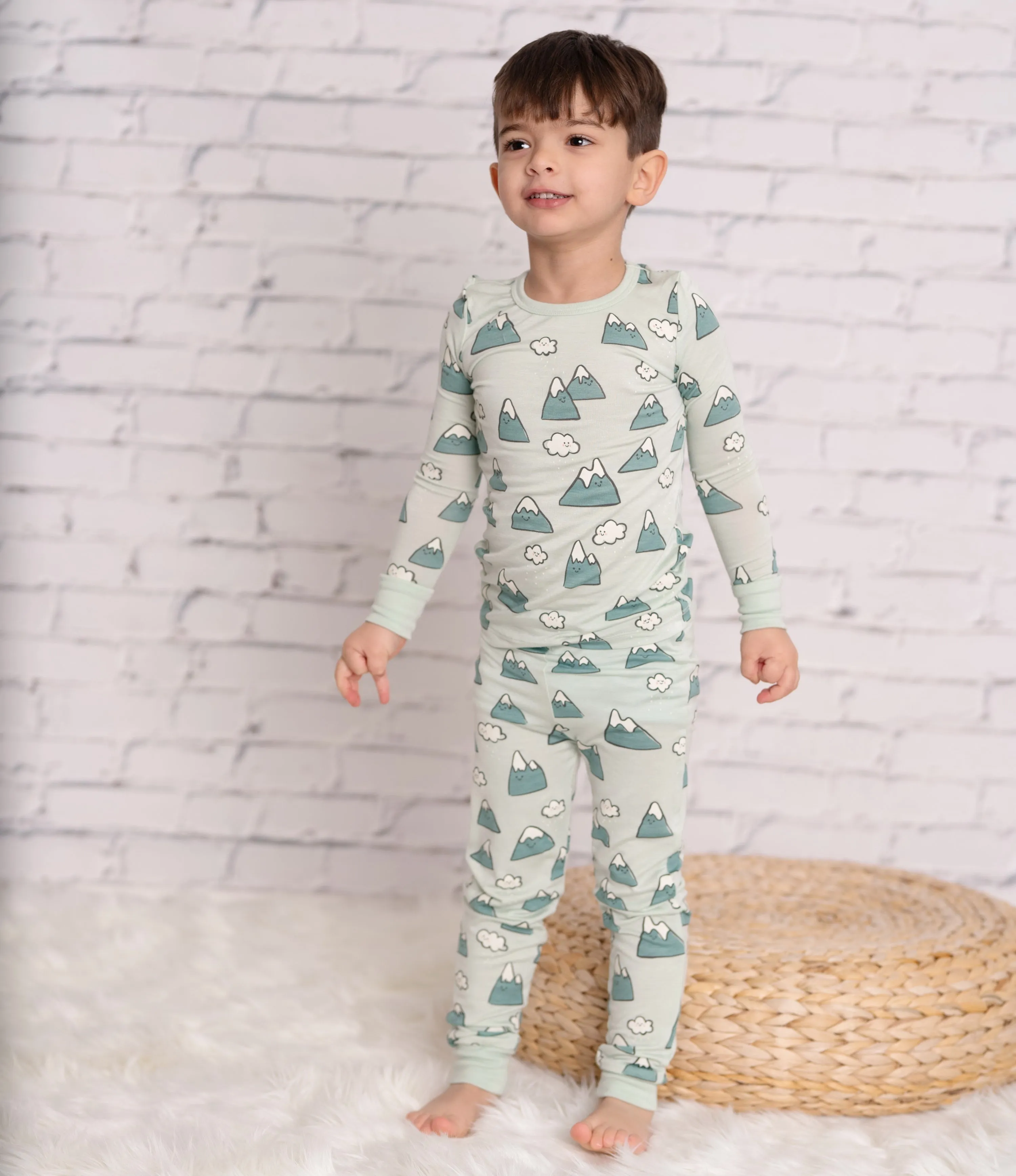 Bamboo Long Sleeve Pajama Set (Snowy Rockies Print)