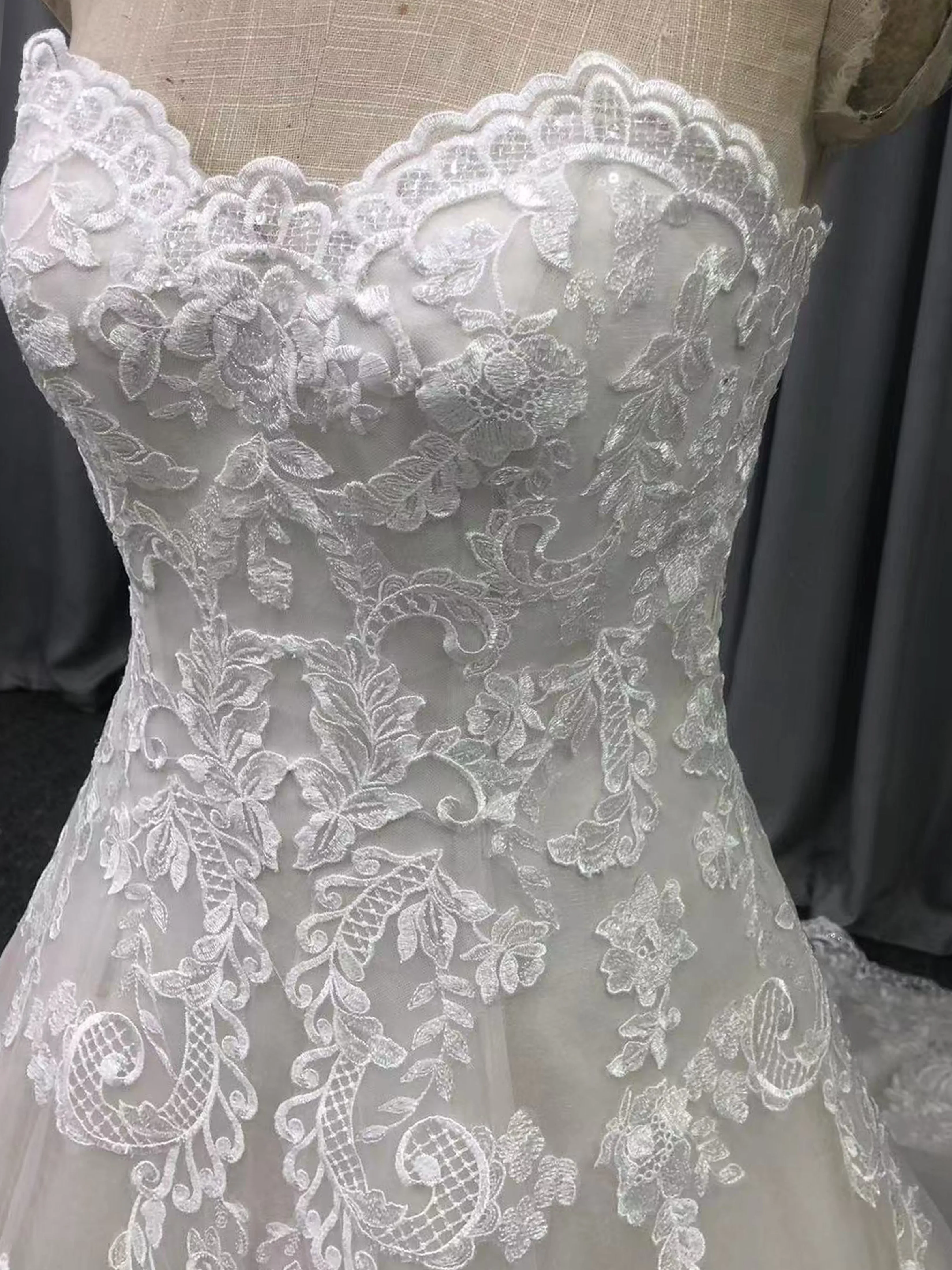 Cache cœur Dentelle&Tulle Robe de Mariée avec Traîne de balayage / pinceau