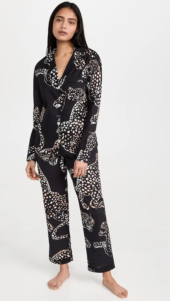 Desmond & Dempsey   Womens Long Sleeve Jaguar Pajama Set 