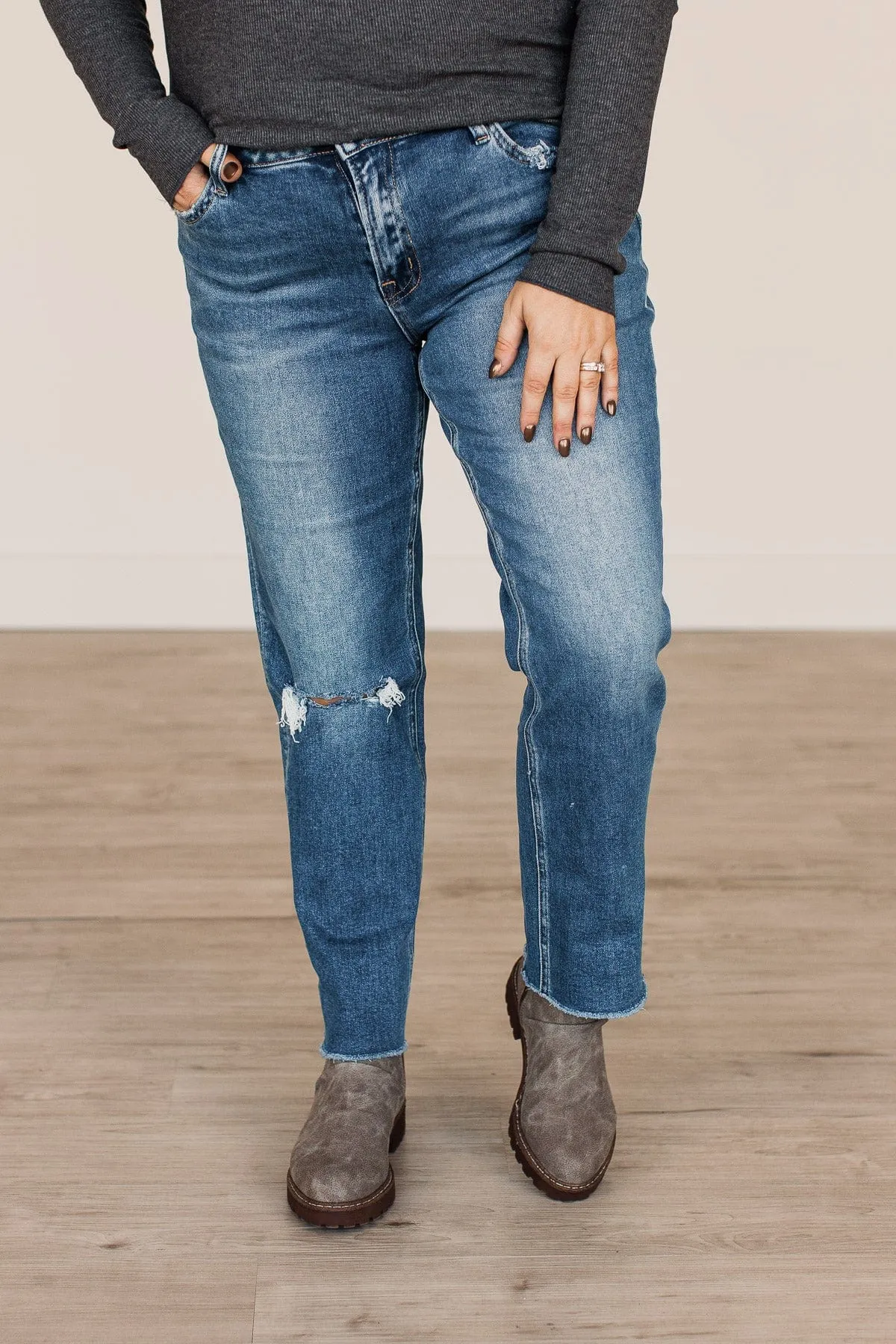 Vervet Slim Straight Jeans- Linda Wash