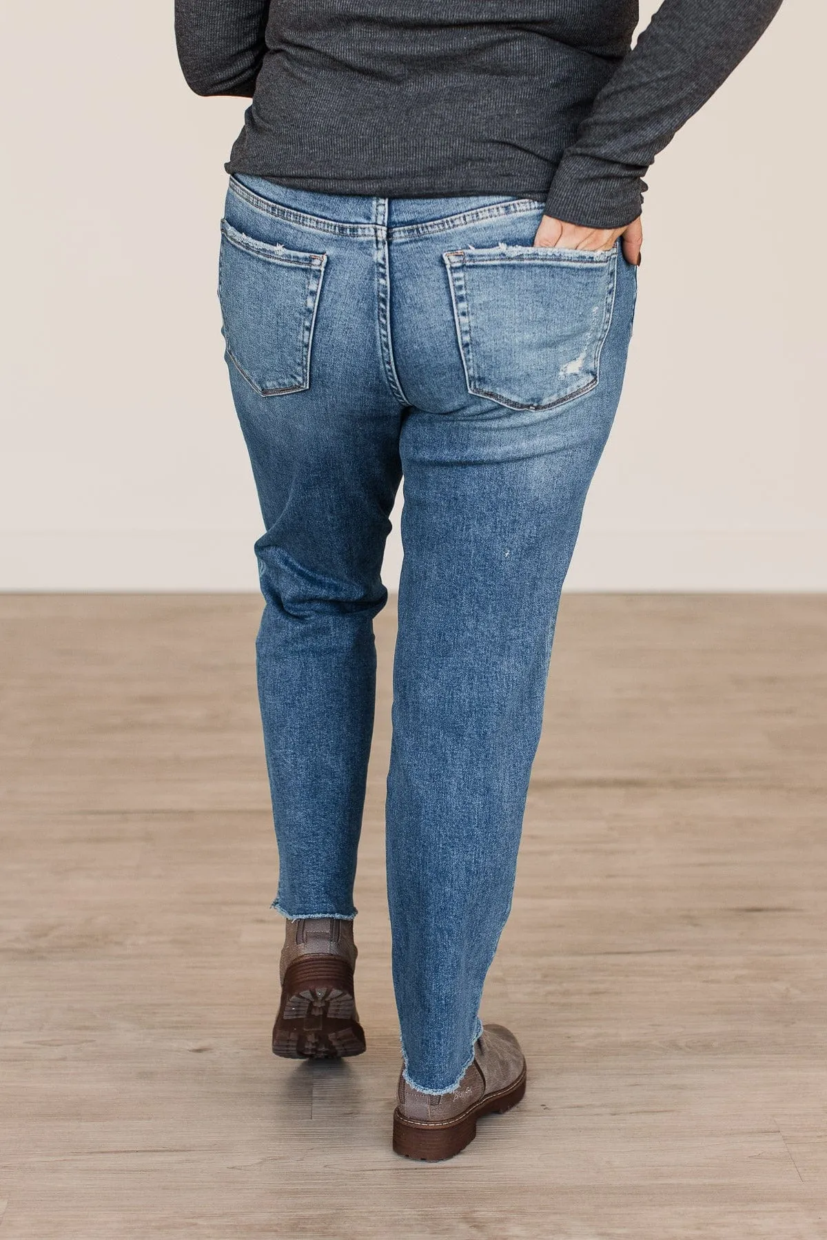 Vervet Slim Straight Jeans- Linda Wash